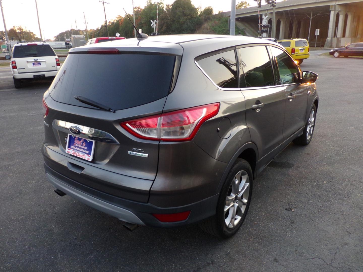 2013 Grey Ford Escape SEL FWD (1FMCU0H96DU) with an 2.0L L4 DOHC 16V engine, 6-Speed Automatic transmission, located at 5700 Curlew Drive, Norfolk, VA, 23502, (757) 455-6330, 36.841885, -76.209412 - Photo#14